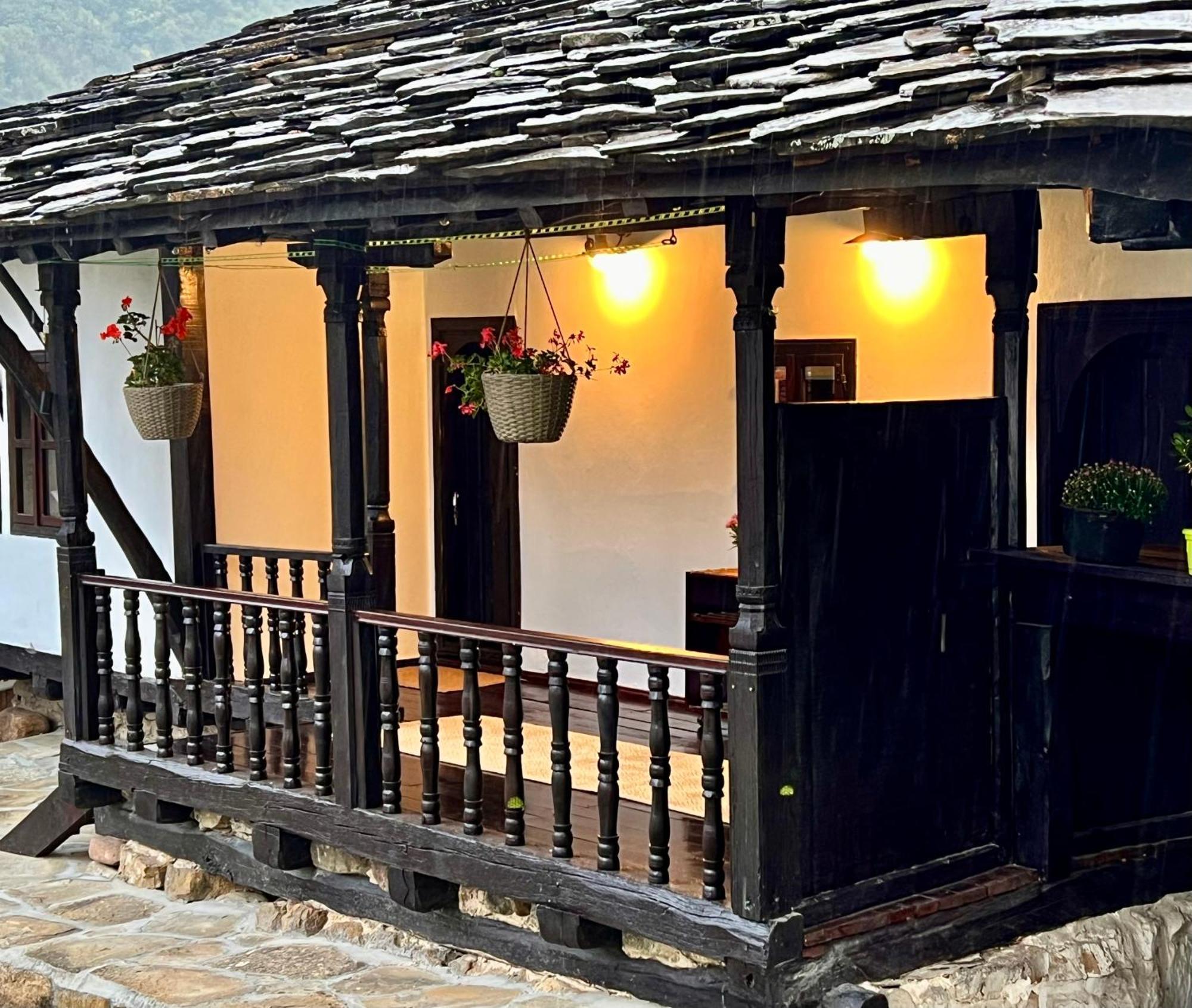 Туйковата Къща Tuikov'S House Teteven Exterior foto