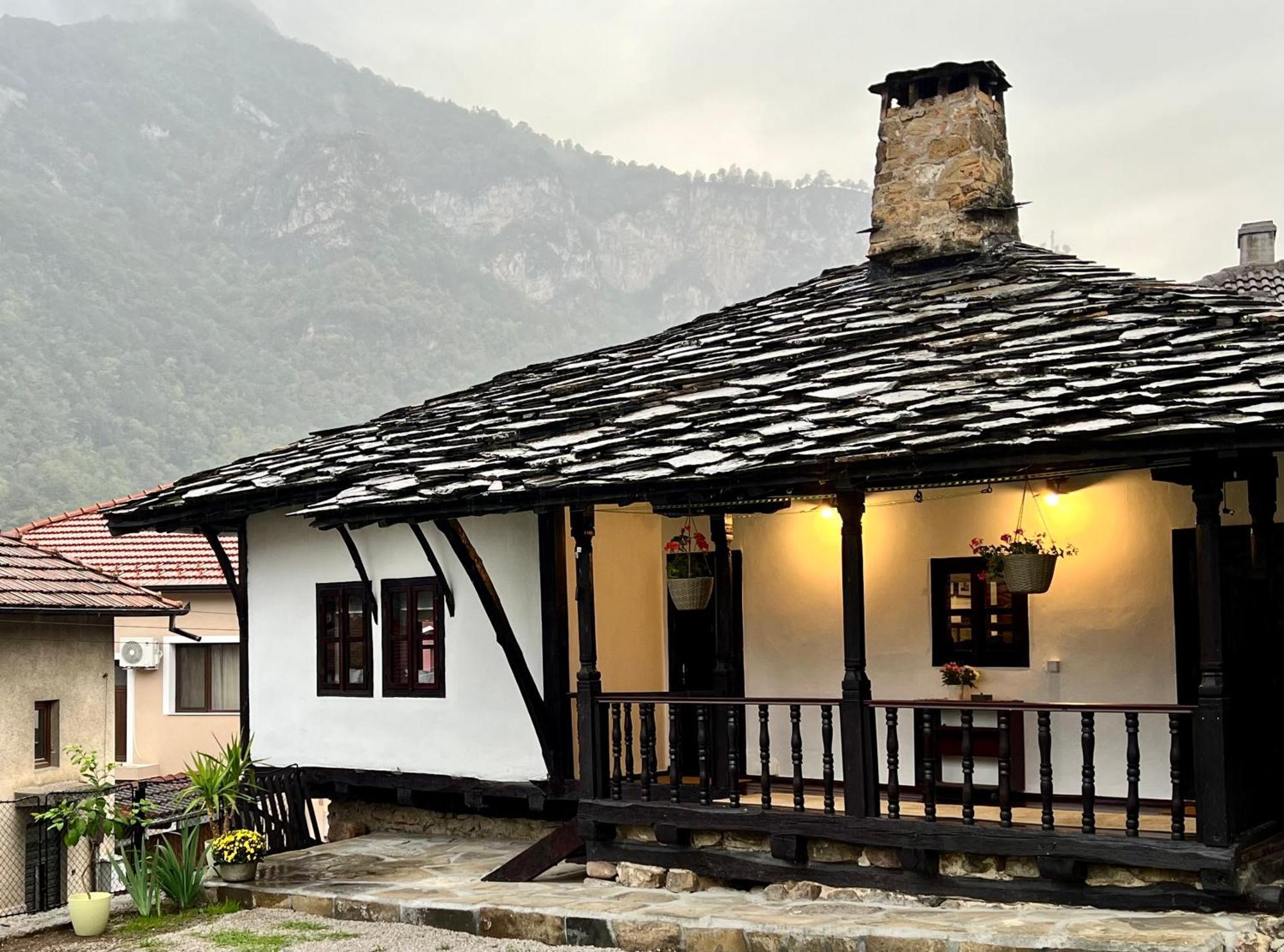 Туйковата Къща Tuikov'S House Teteven Exterior foto